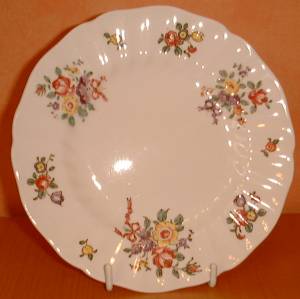 Open Round Rimmed Vegetable Dish