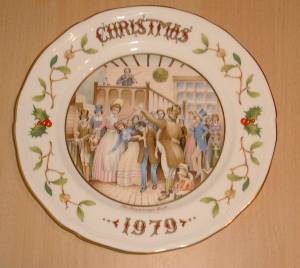 Aynsley Christmas Plate 1979 - Mr Fezziwigs Balll